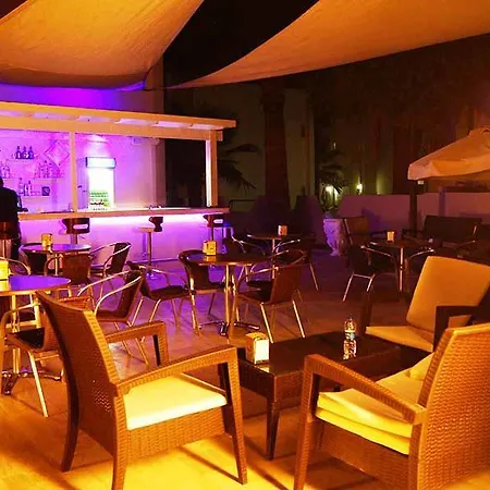 Hotel Blue Rheina *